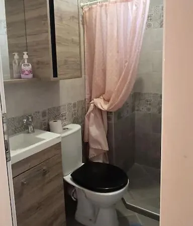 Private Apartment, Baba Tonka St شقة *